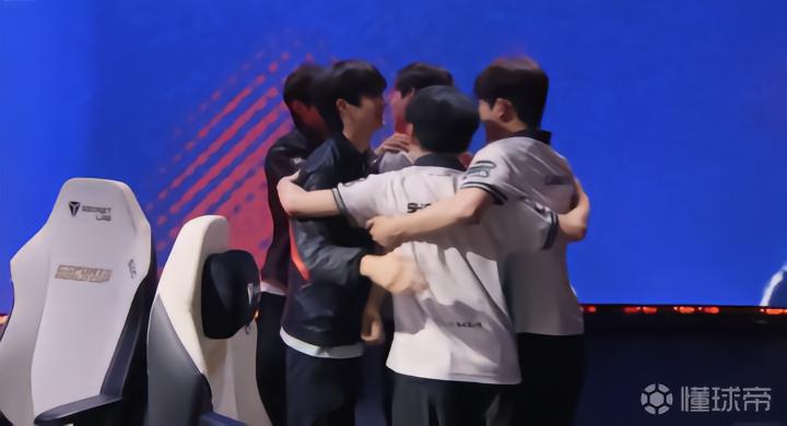意外的结果?EWC LOL半决赛回顾:DK与KC会师决赛